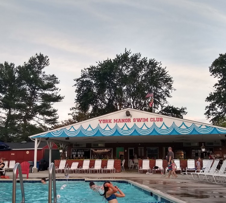 york-manor-swim-club-photo